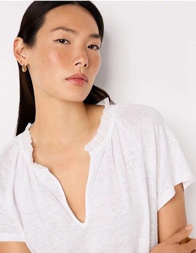 Bnwt the white - bnwt, frill